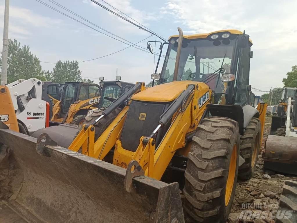 JCB 4CX Товарач със заден ексватор