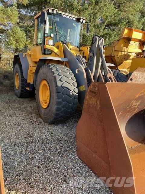Volvo L120F Колесни товарачи