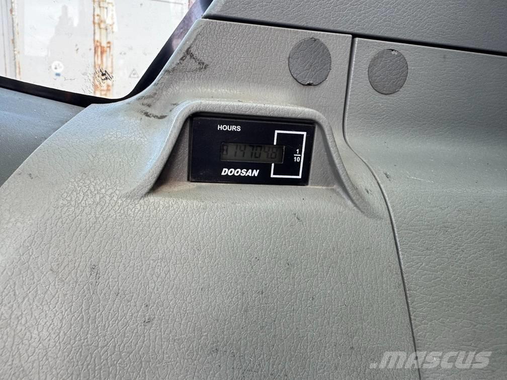 Doosan DX 300 LC-3 Верижен екскаватор