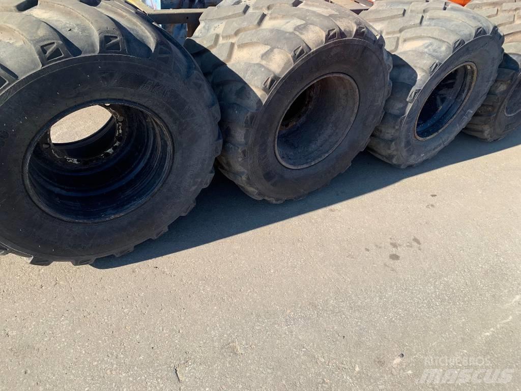 BKT Flotation Radial Гуми