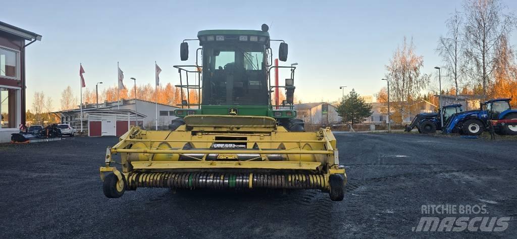 John Deere 7400 Самоходни фуражири