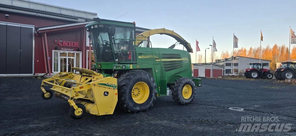 John Deere 7400 Самоходни фуражири