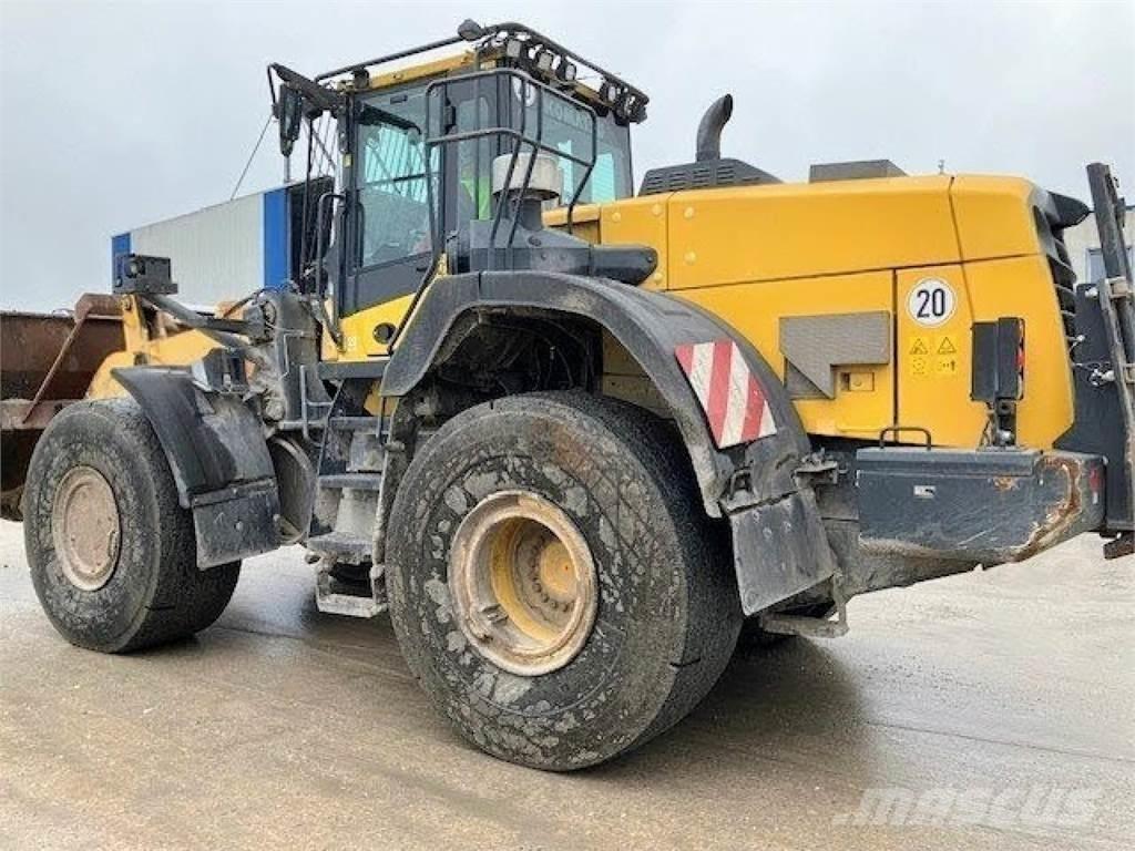 Komatsu WA 380--8E0 Колесни товарачи