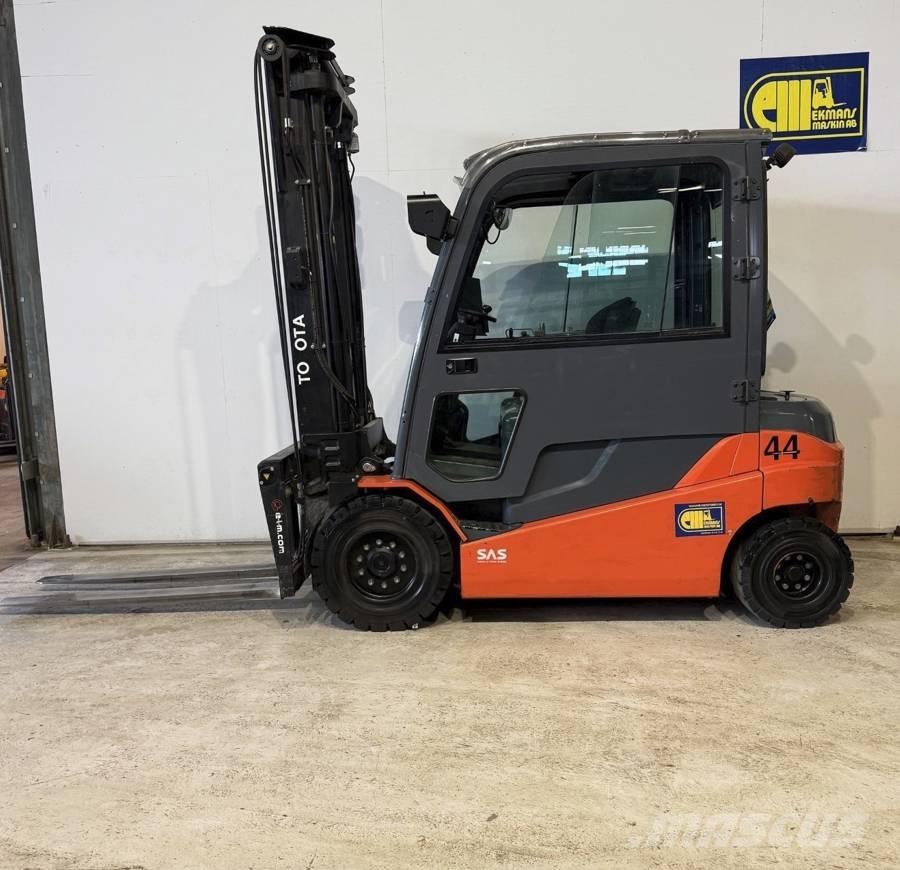 Toyota truck 8FBMT45 Електрически вилични кари-повдигачи