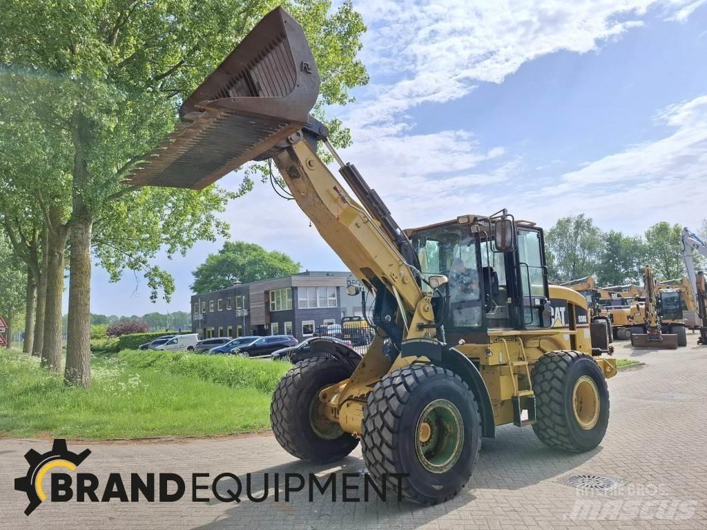 CAT 930G Колесни товарачи