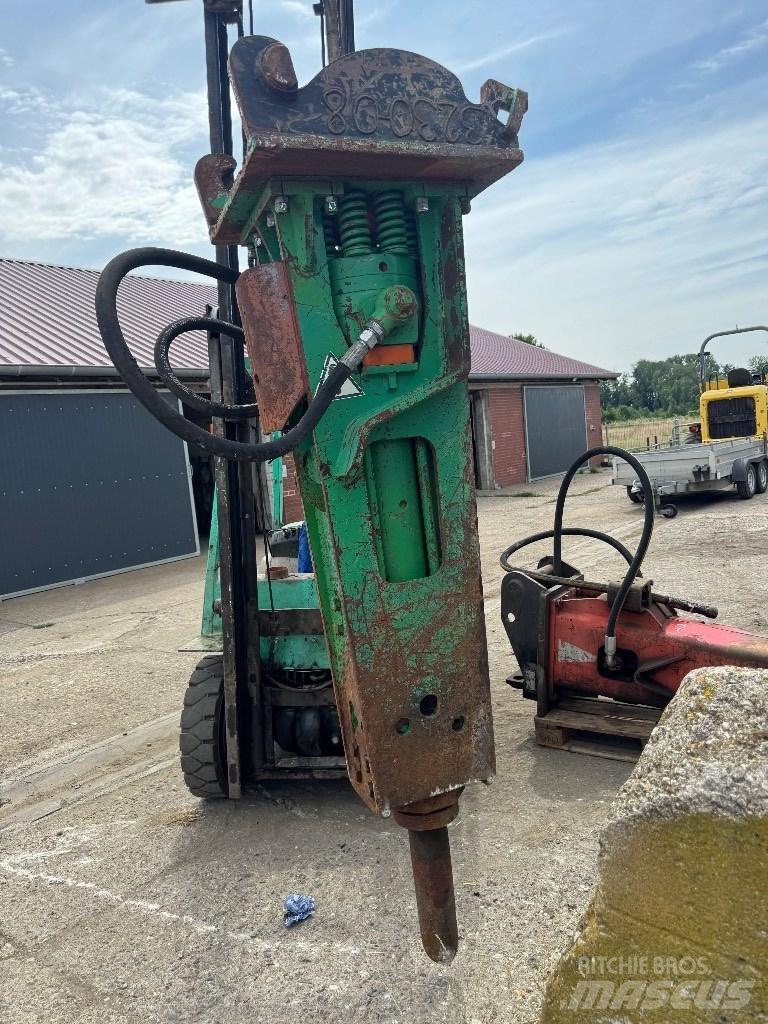 Montabert V 1200 BRH Хидравлични чукове за набиване