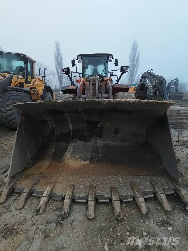 Hitachi ZW 310 Колесни товарачи