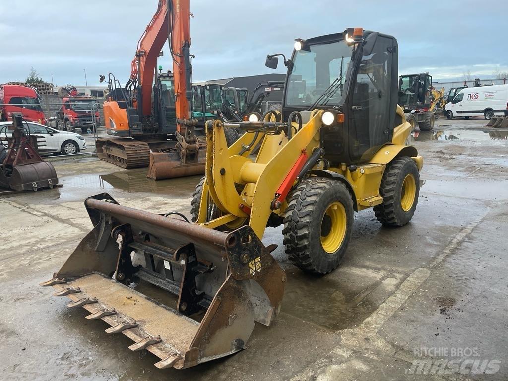 Yanmar V8 (26697) Колесни товарачи