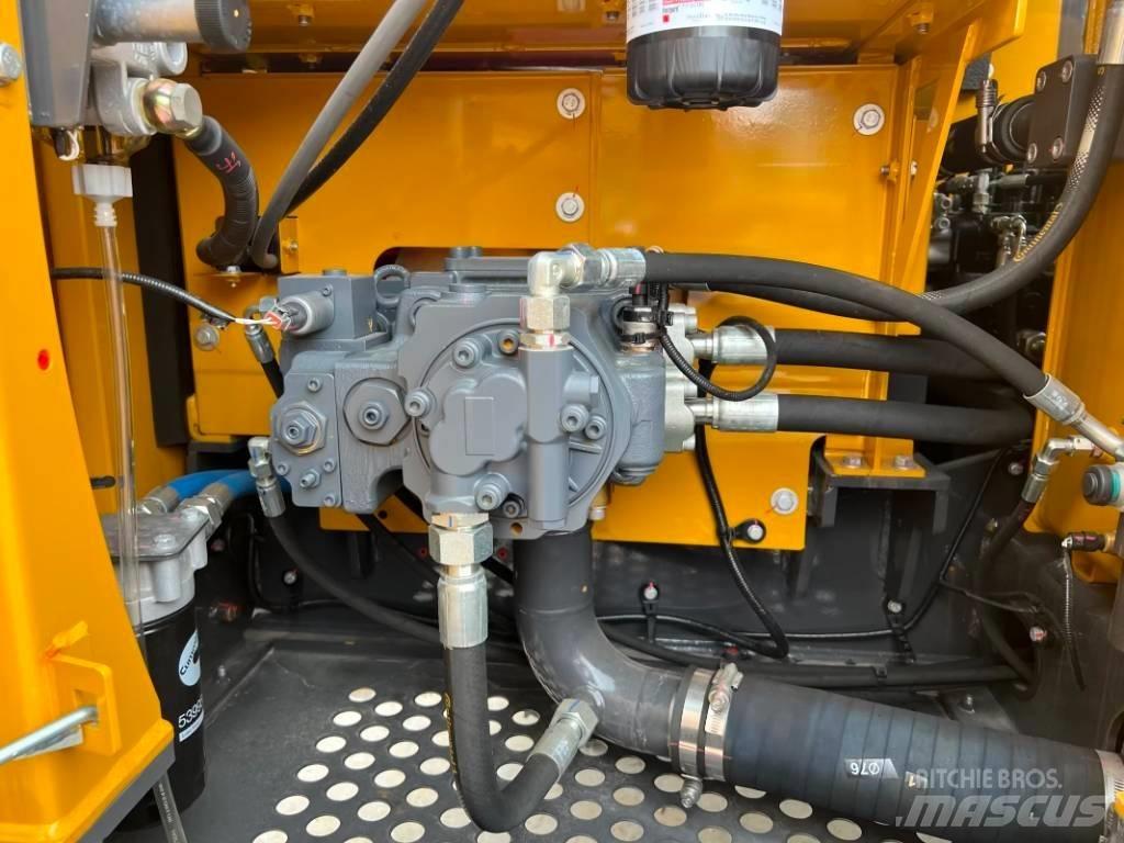 XCMG XE135GA Верижен екскаватор