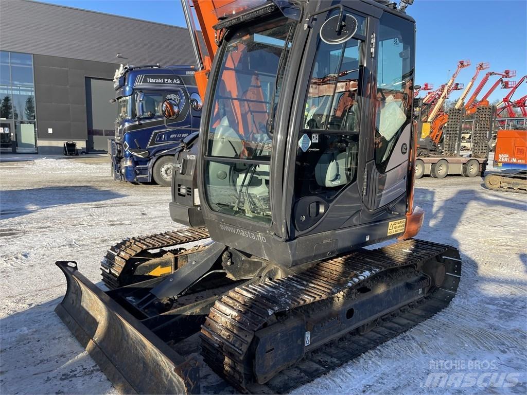 Hitachi ZX 85 US-6 Средни екскаватори 7т - 12т