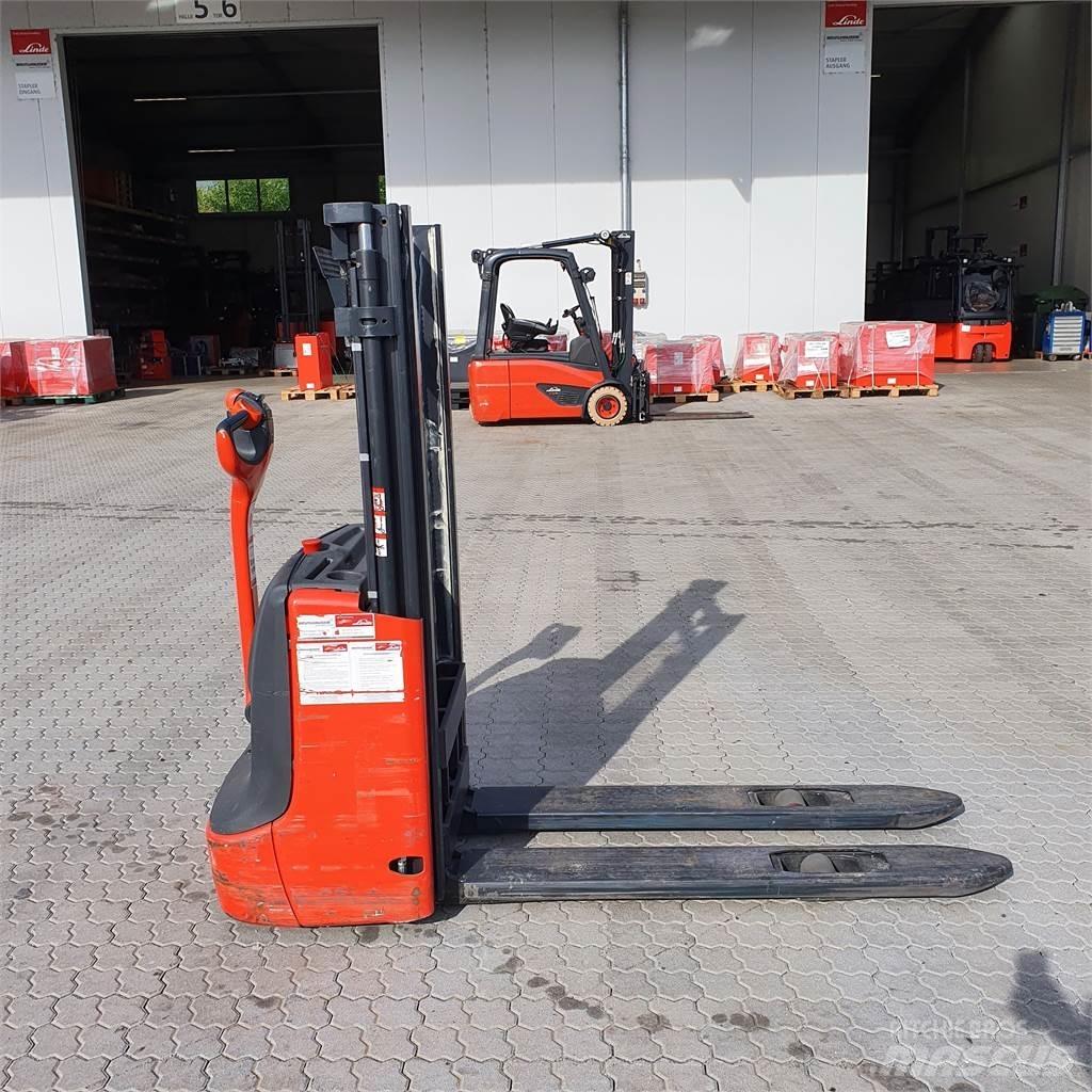 Linde L12 Колички високоповдигачи с теглич