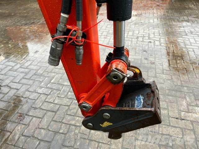 Kubota U 27-4 Мини екскаватори < 7 т