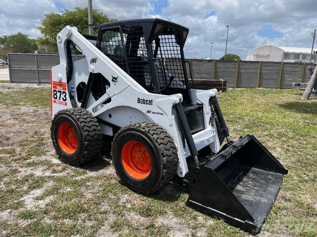 Bobcat 873 Мини товарачи
