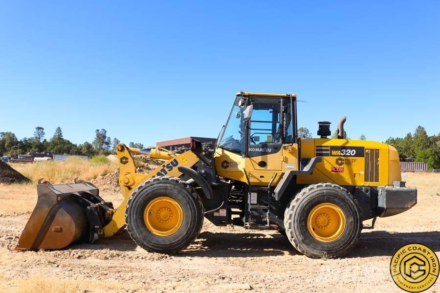 Komatsu WA 320-7 Колесни товарачи