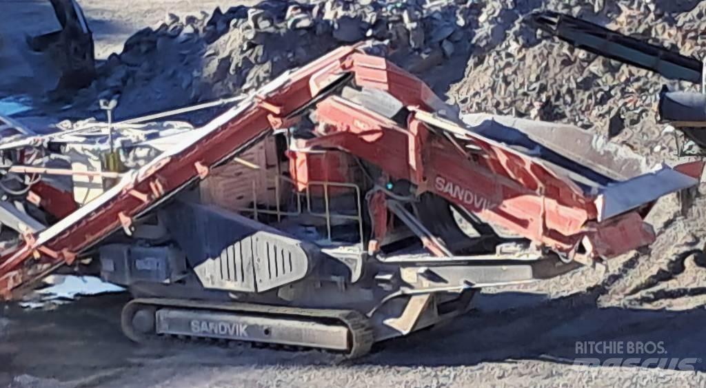 Sandvik QH 332 DDHS Мобилни трошачки
