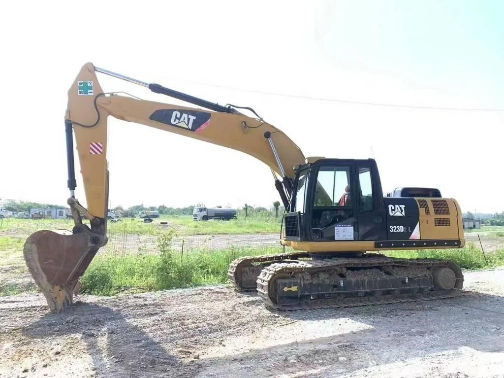 CAT CAT323D Верижен екскаватор