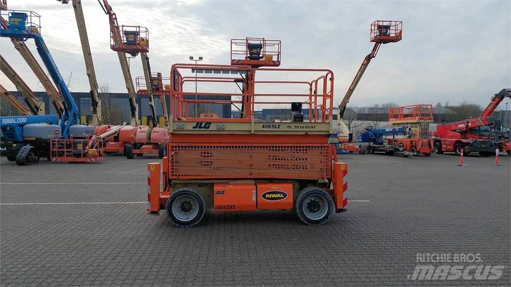 JLG 4069LE Ножични работни платформи