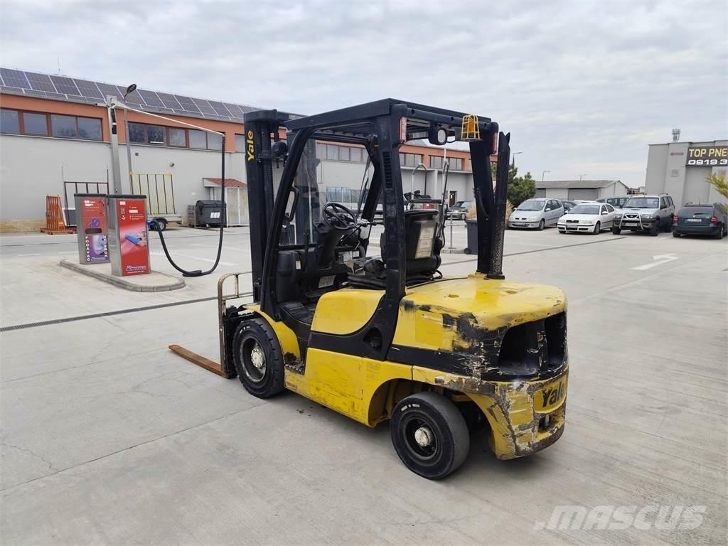 Yale GDP35VX Дизелови камиони