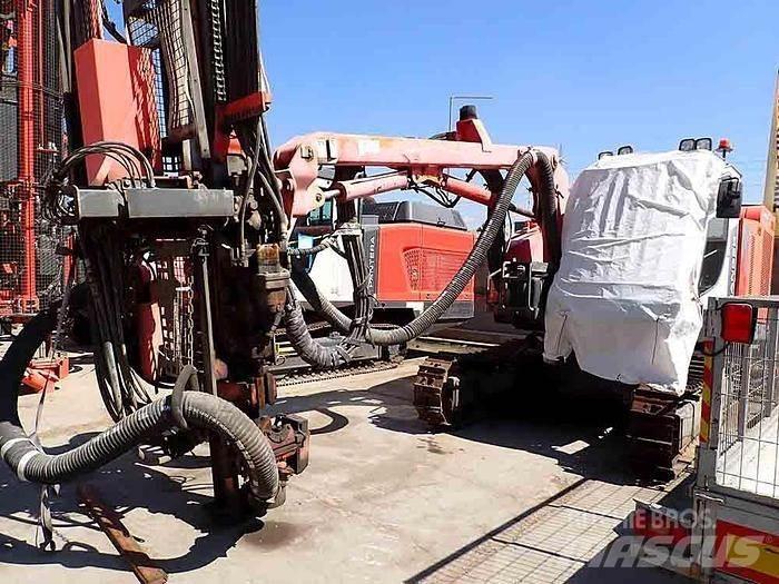 Sandvik DX800 Апаратура за повърхностна редова сеидба