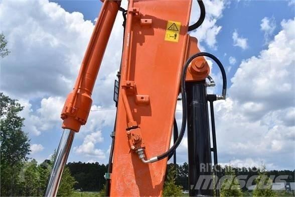 Hitachi ZX 135 Верижен екскаватор