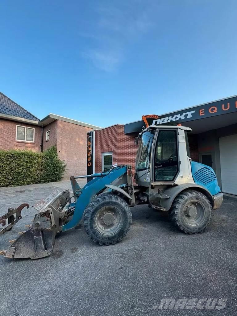 Atlas AR 65 Колесни товарачи