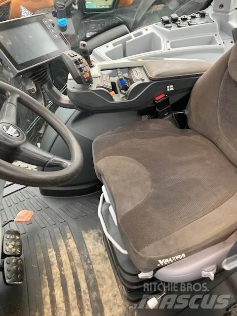 Valtra T 254 V Трактори