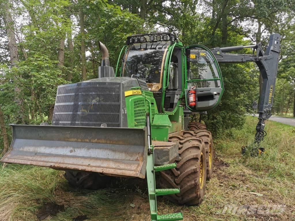 John Deere 1110G Форуардери
