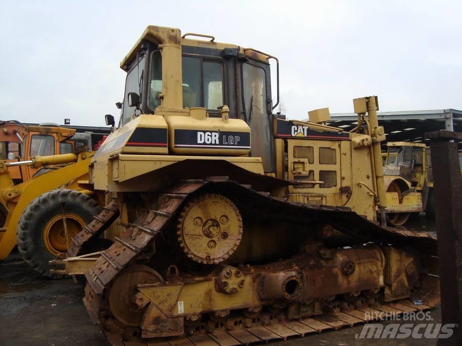 CAT D 6 R DS LGP III Верижни булдозери
