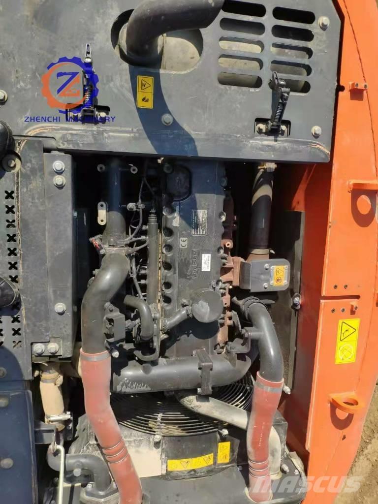 Doosan DX 150LC Средни екскаватори 7т - 12т