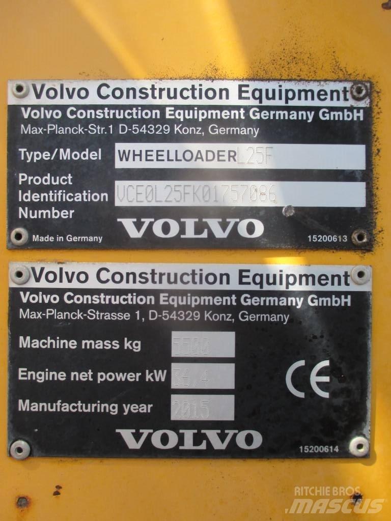 Volvo L 25 F Колесни товарачи