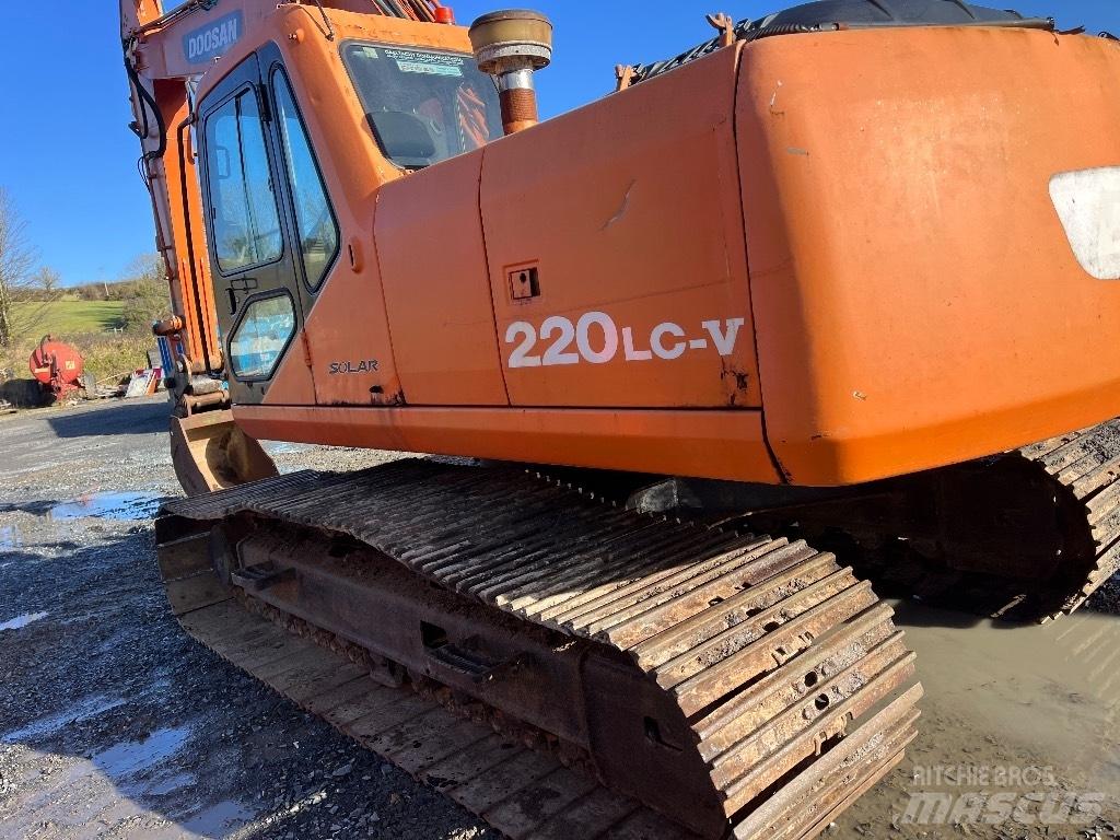 Doosan DX 220 Верижен екскаватор