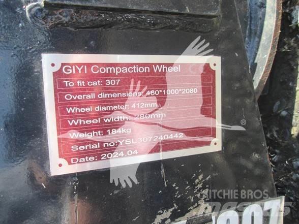  GIYI 11 Гуми