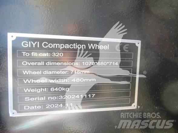  GIYI CAT 320 Гуми