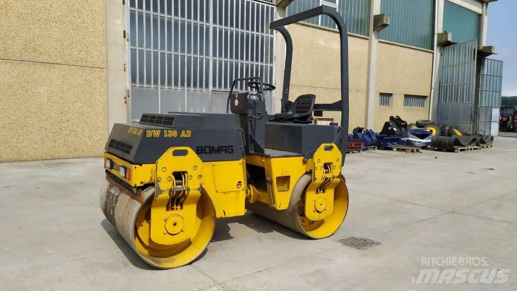 Bomag BW 138 AD Двойни барабанни ролки
