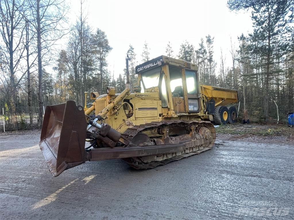CAT D5B 44x890 Верижни булдозери
