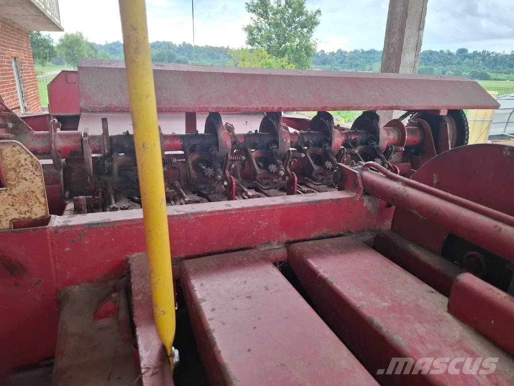 Supertino SP 60 120 Сламопреси за кръгли бали
