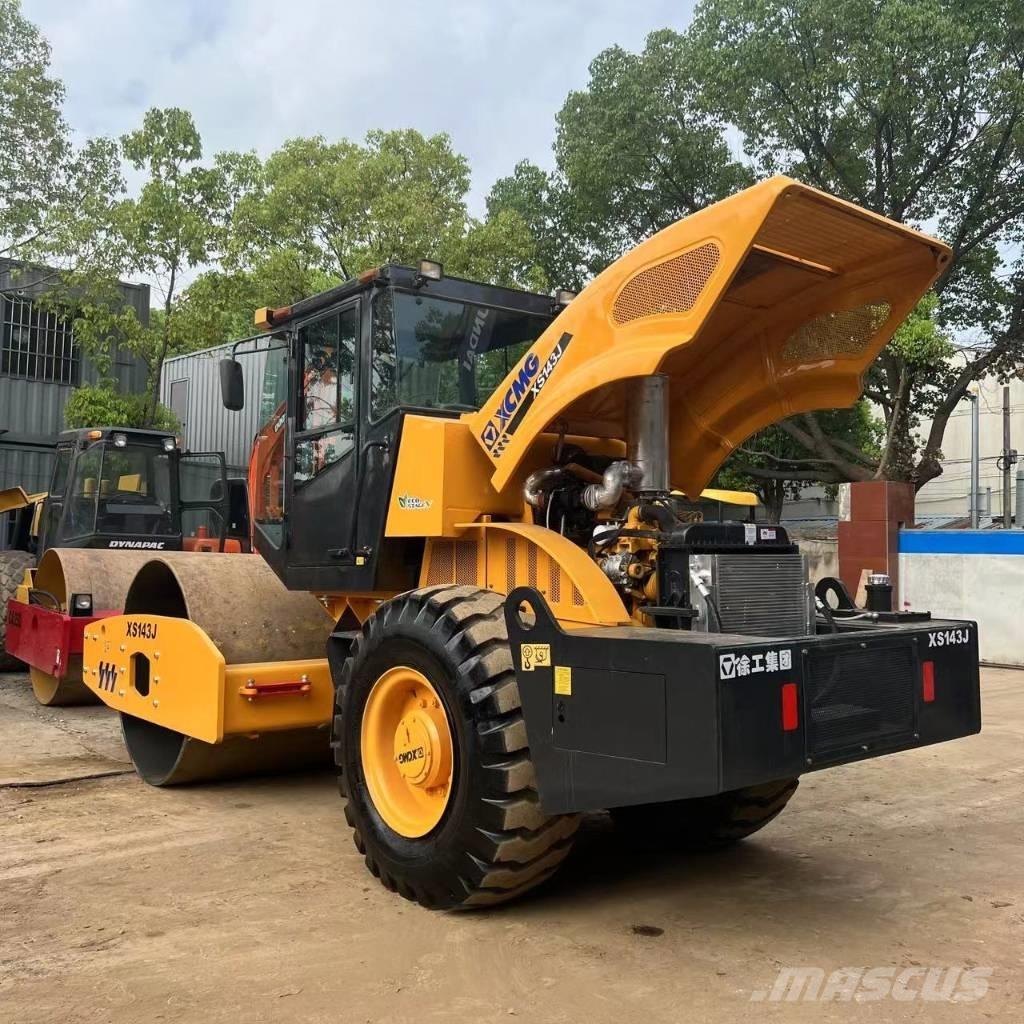 XCMG XS143J Еднобарабанни ролки
