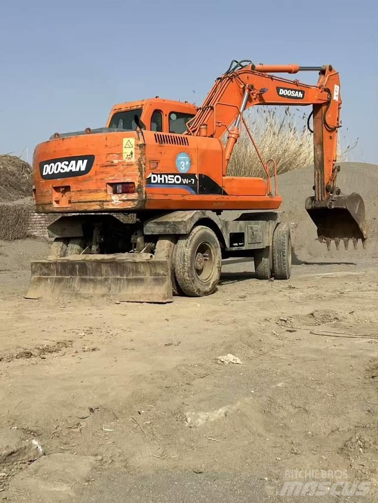 Doosan DH150 W-7 Колесни екскаватори