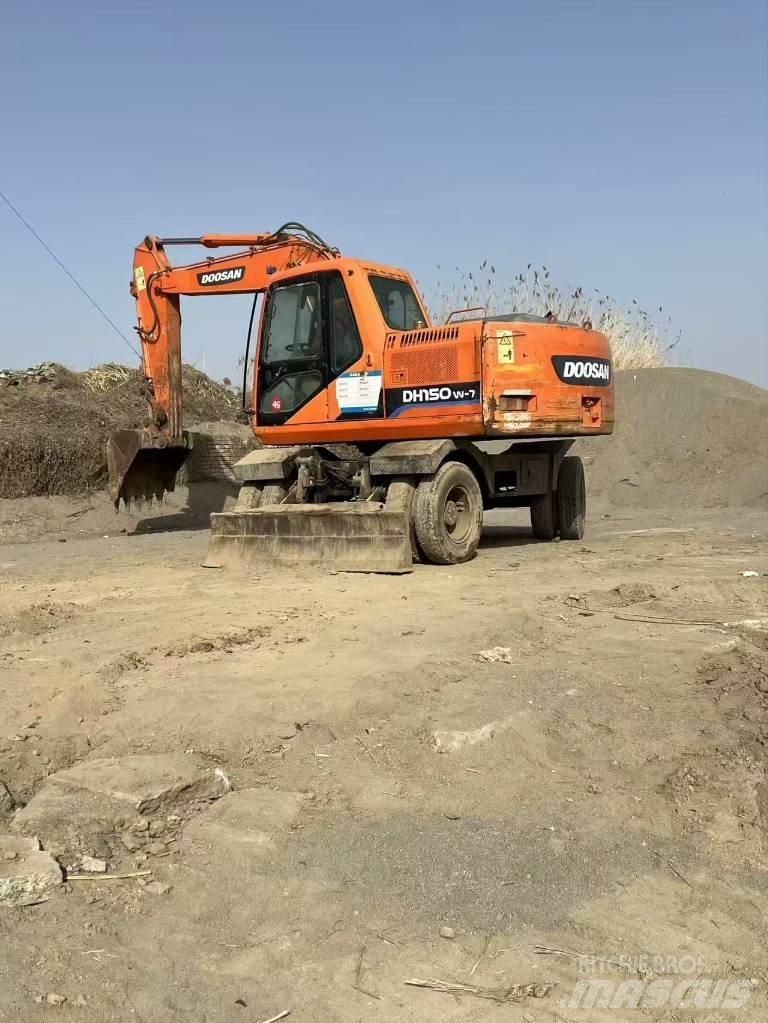 Doosan DH150 W-7 Колесни екскаватори