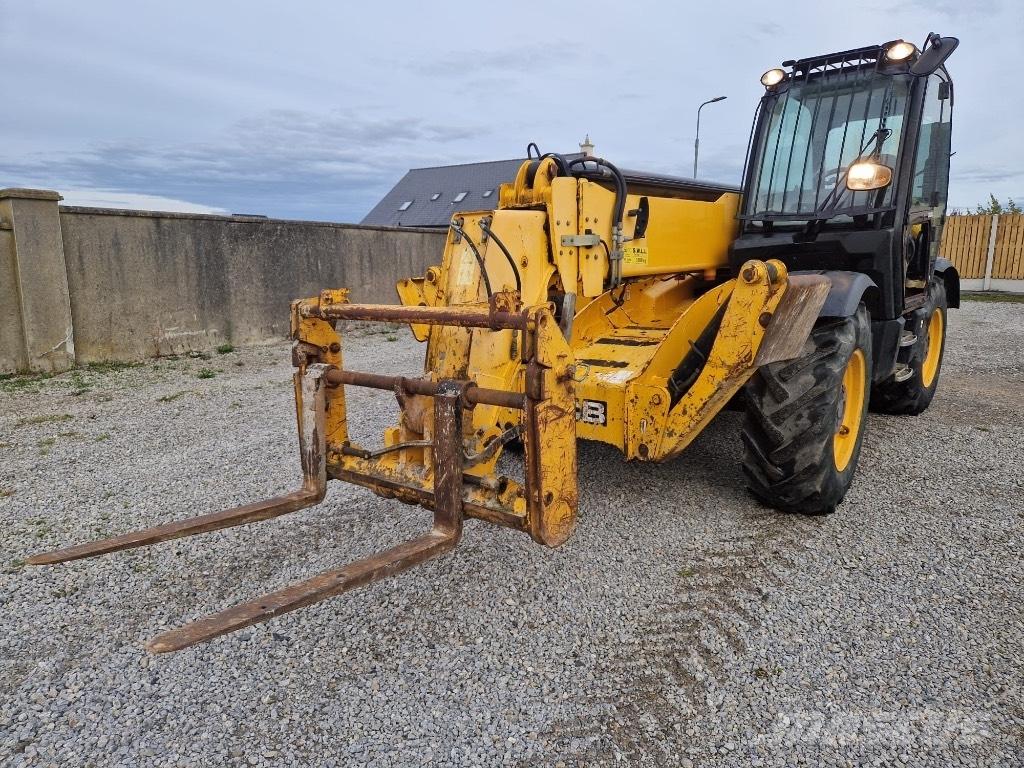 JCB 535-140 Телескопични товарачи