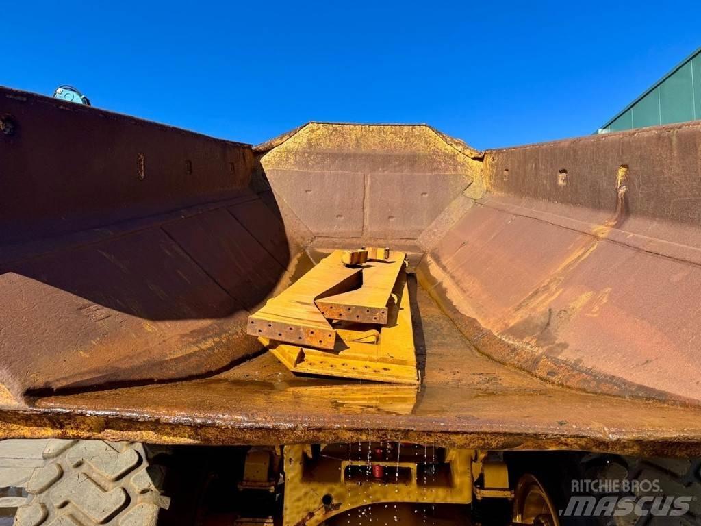 CAT 740 Дъмпери/моторни превозни средства