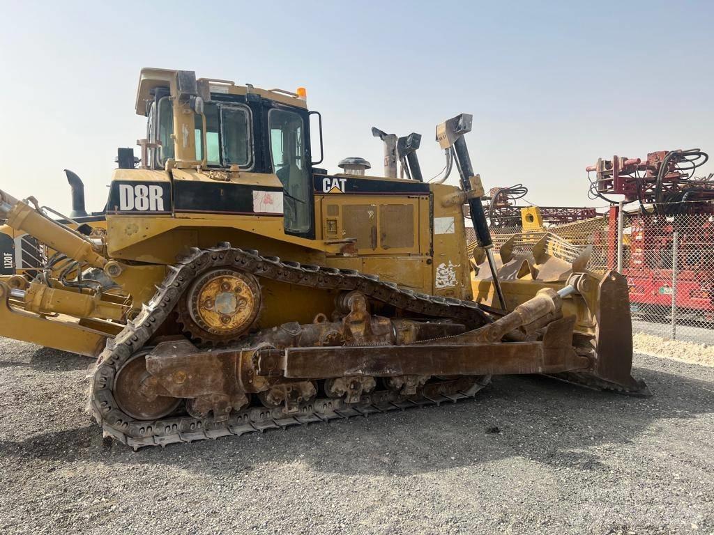 CAT D 8 R Верижни булдозери
