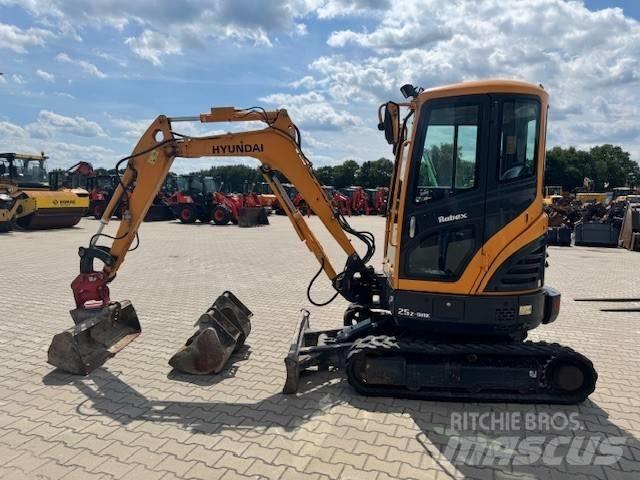 Hyundai R25Z-9 AK Мини екскаватори < 7 т