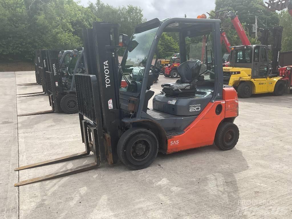 Toyota 02-8 FDF 20 Дизелови камиони