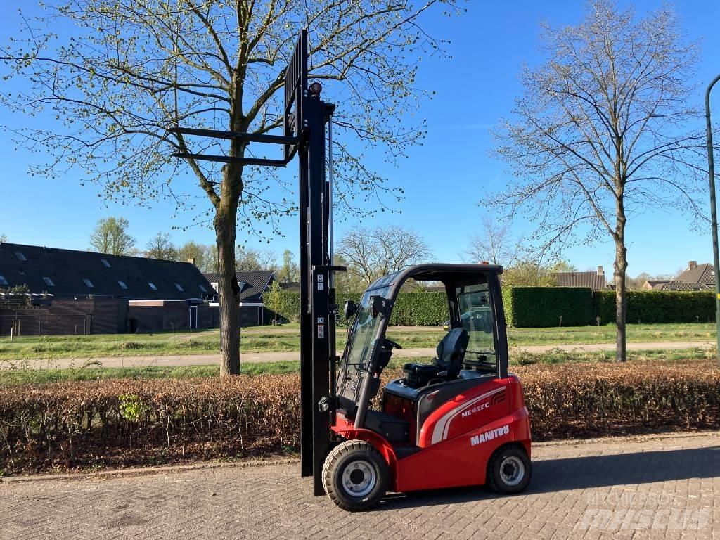 Manitou ME 425 Електрически вилични кари-повдигачи