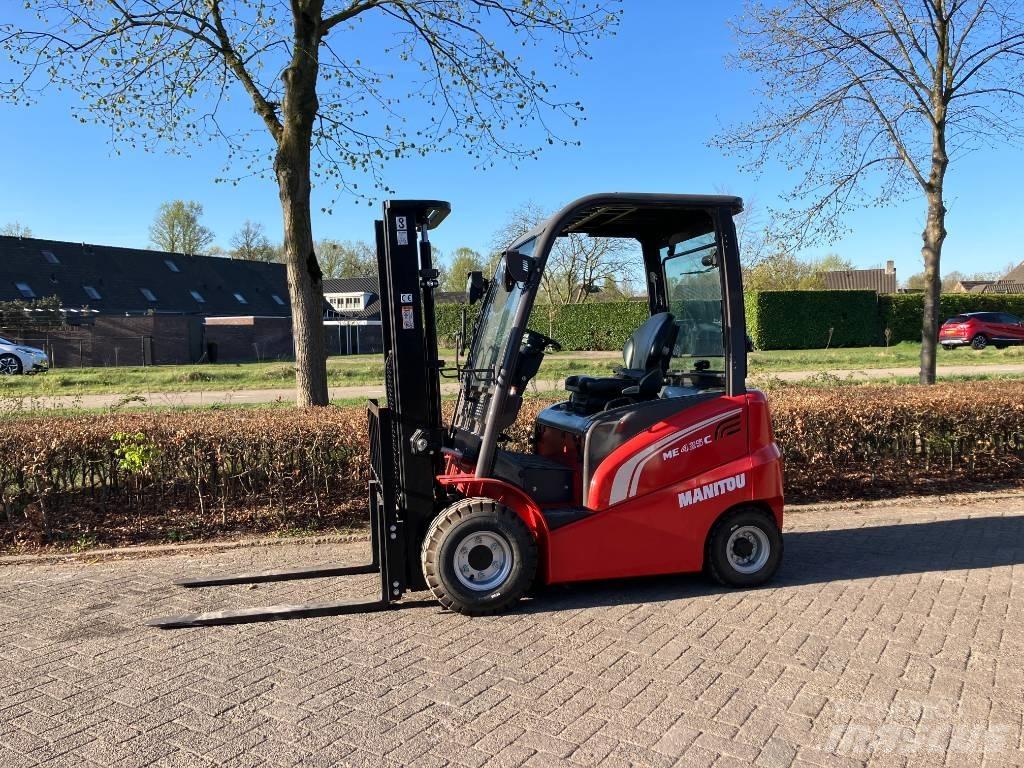 Manitou ME 425 Електрически вилични кари-повдигачи