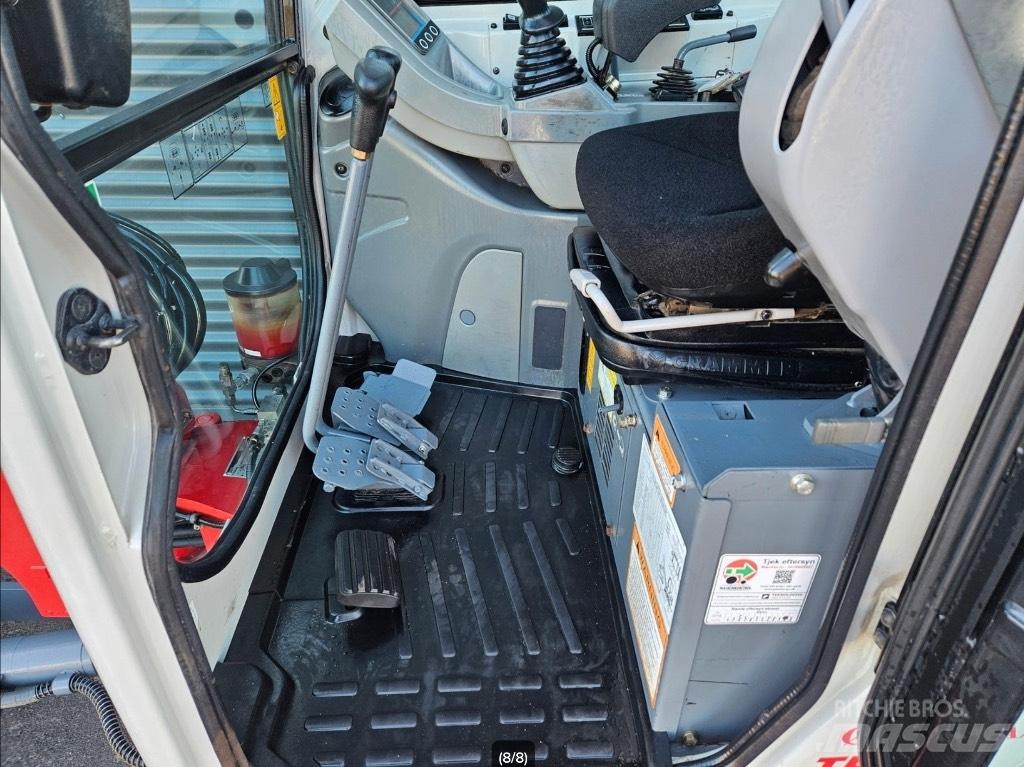 Takeuchi TB 225 Мини екскаватори < 7 т