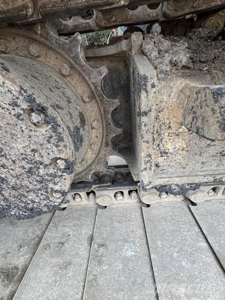 Hitachi ZX 135 US-6 Верижен екскаватор