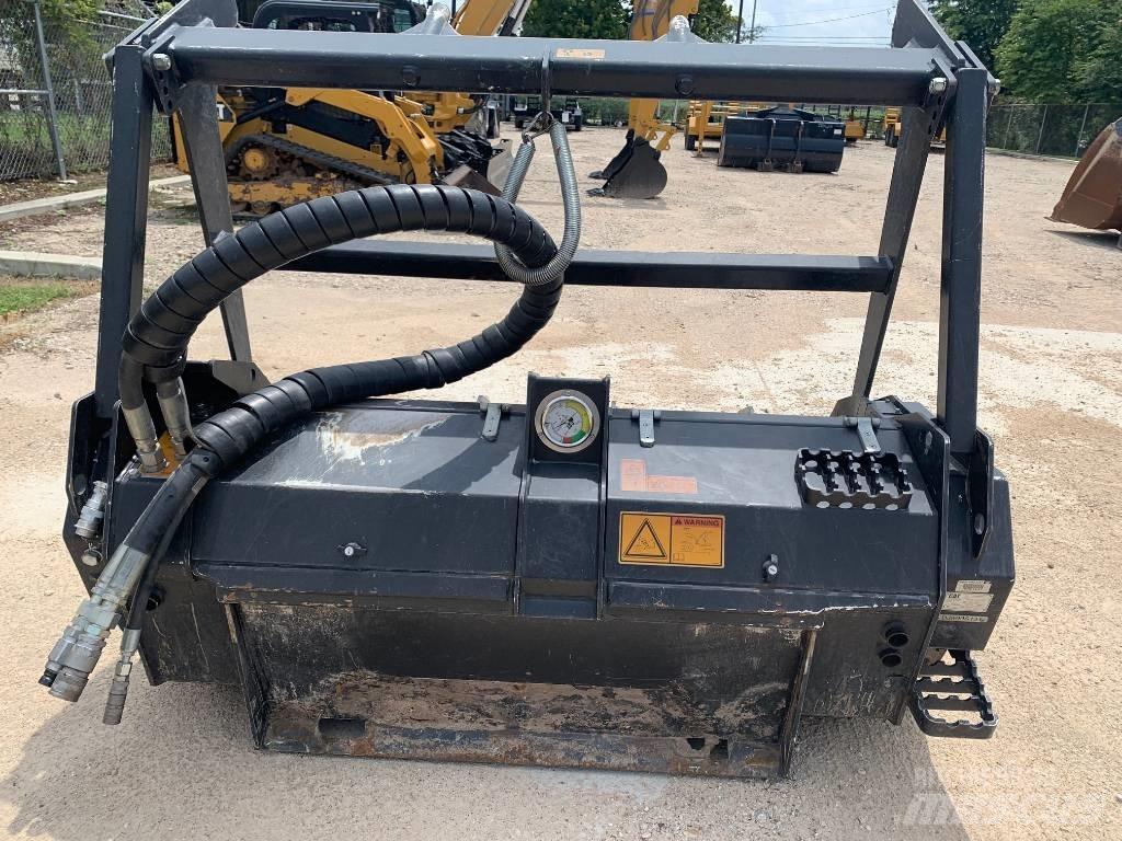 CAT HM415C Други компоненти