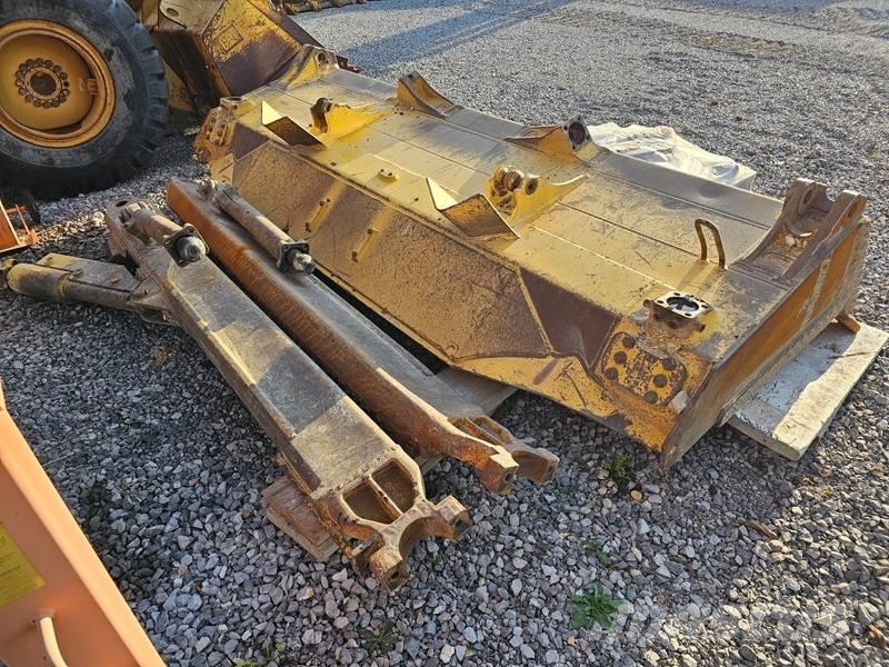 Komatsu D 65 WX-17 Верижни булдозери
